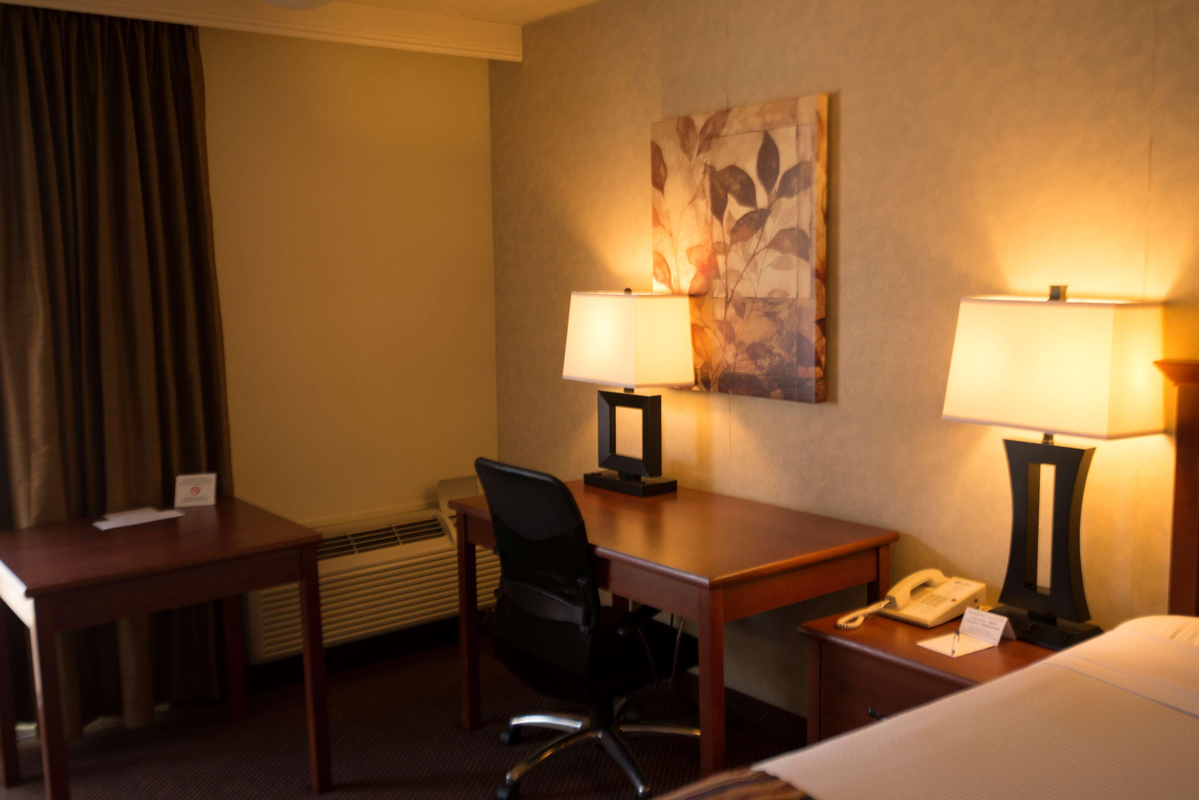 Best Western Sherwood Inn Clarksville Εξωτερικό φωτογραφία