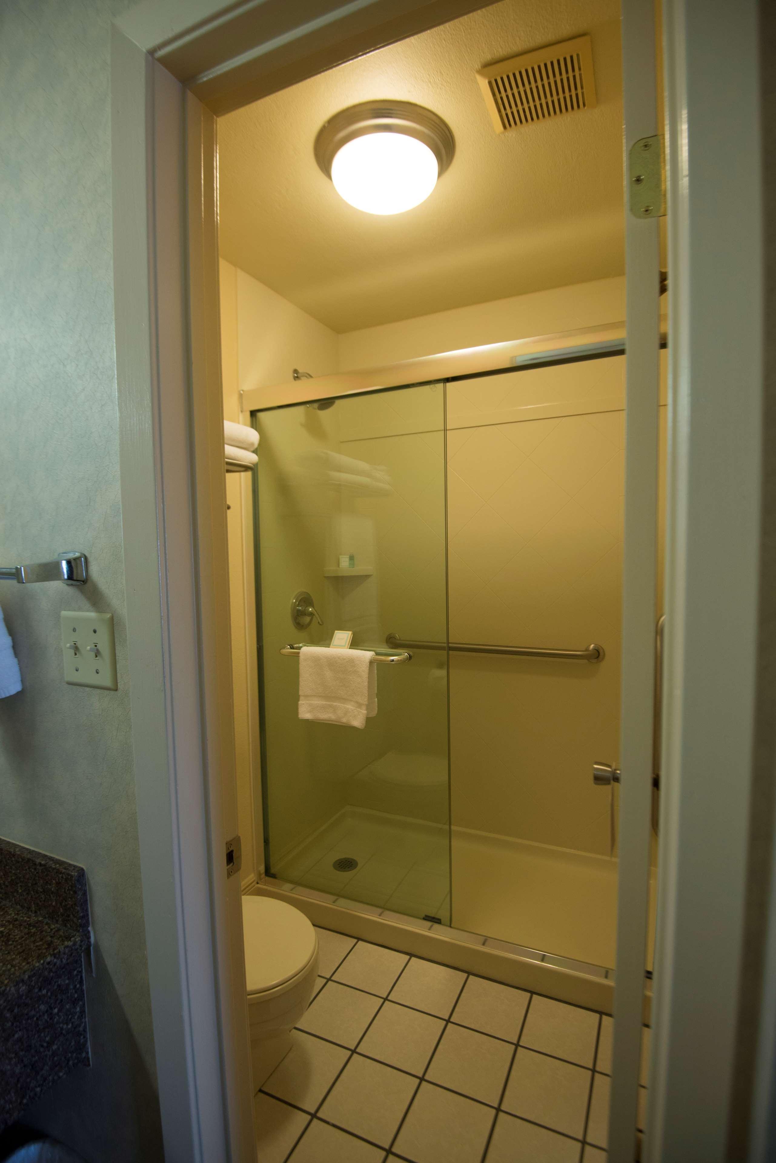Best Western Sherwood Inn Clarksville Εξωτερικό φωτογραφία