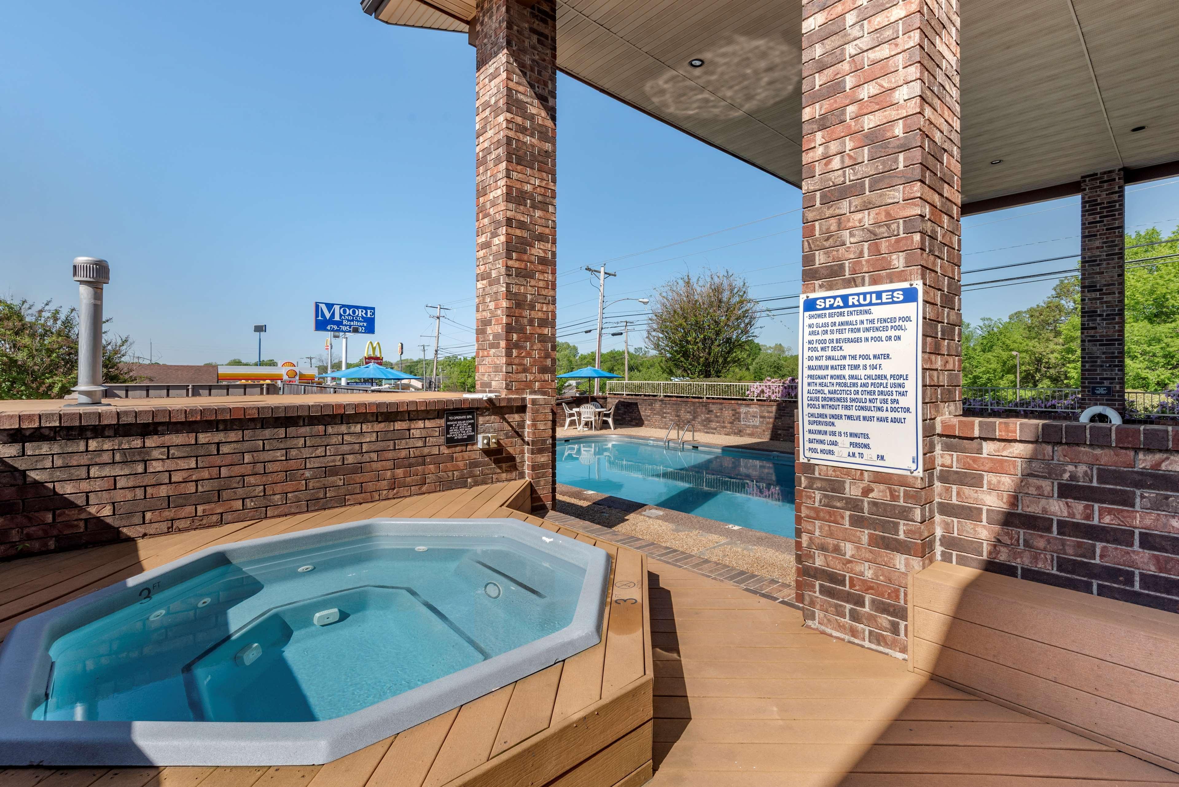 Best Western Sherwood Inn Clarksville Εξωτερικό φωτογραφία